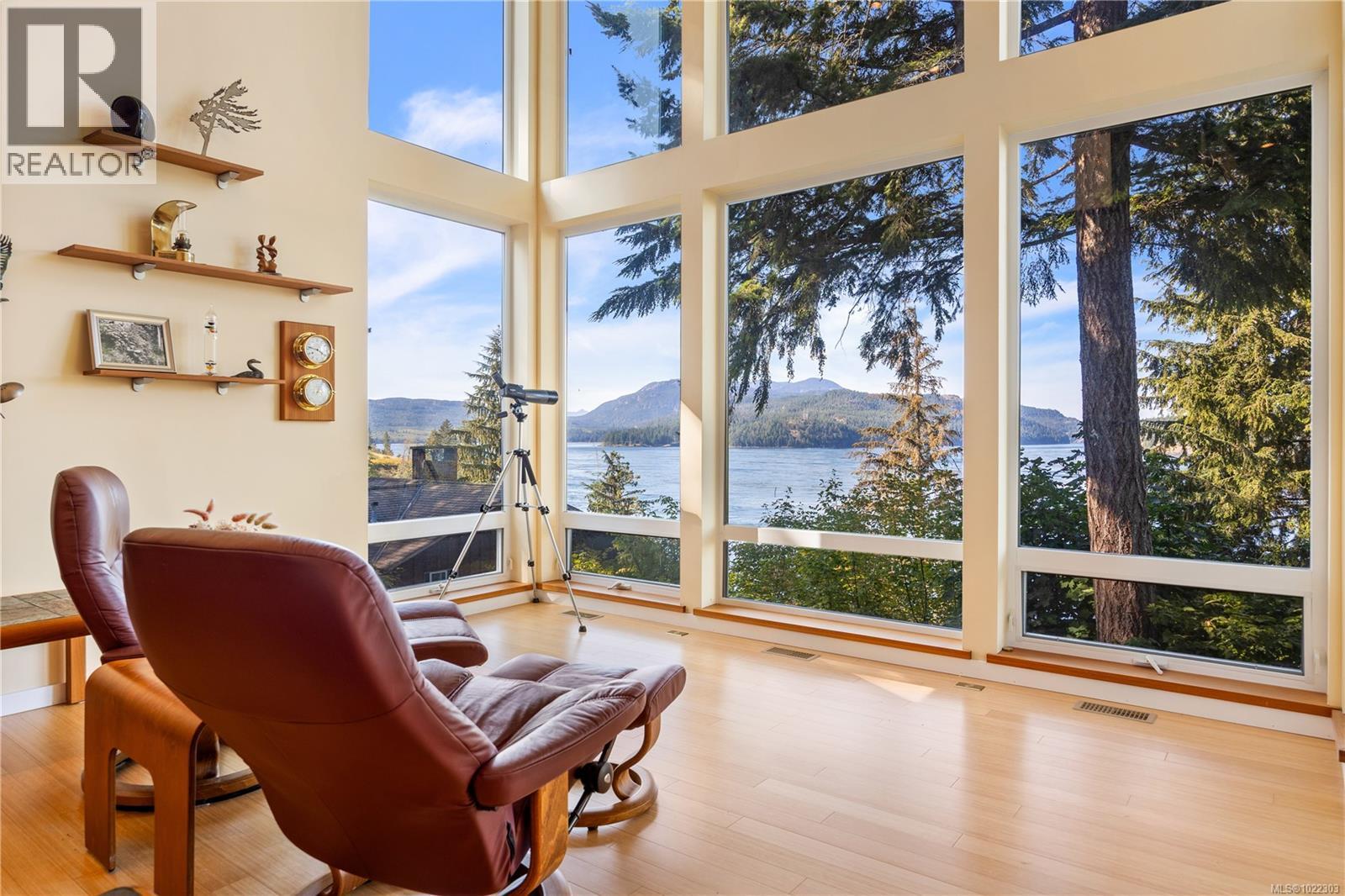 5898 Race Point Rd, Campbell River