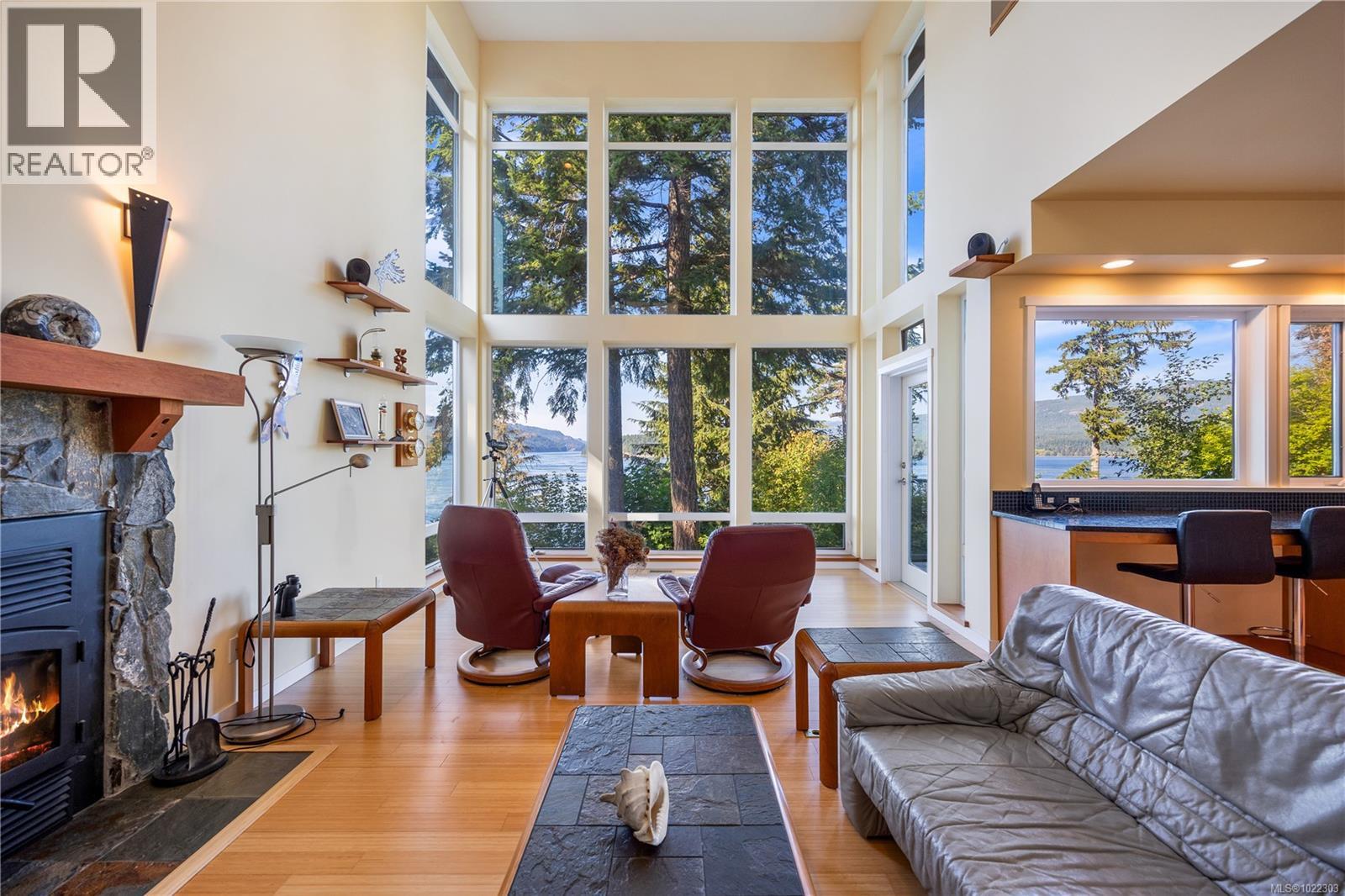 5898 Race Point Rd, Campbell River