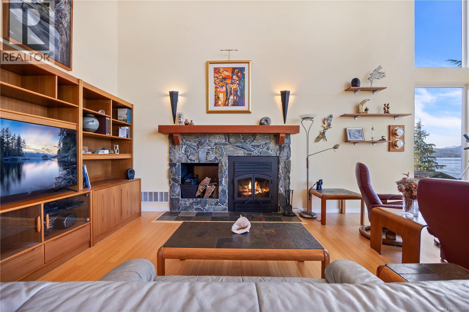 5898 Race Point Rd, Campbell River