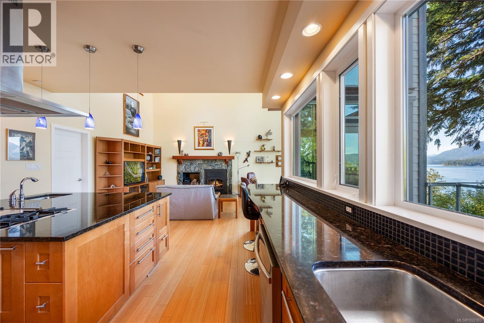 5898 Race Point Rd, Campbell River