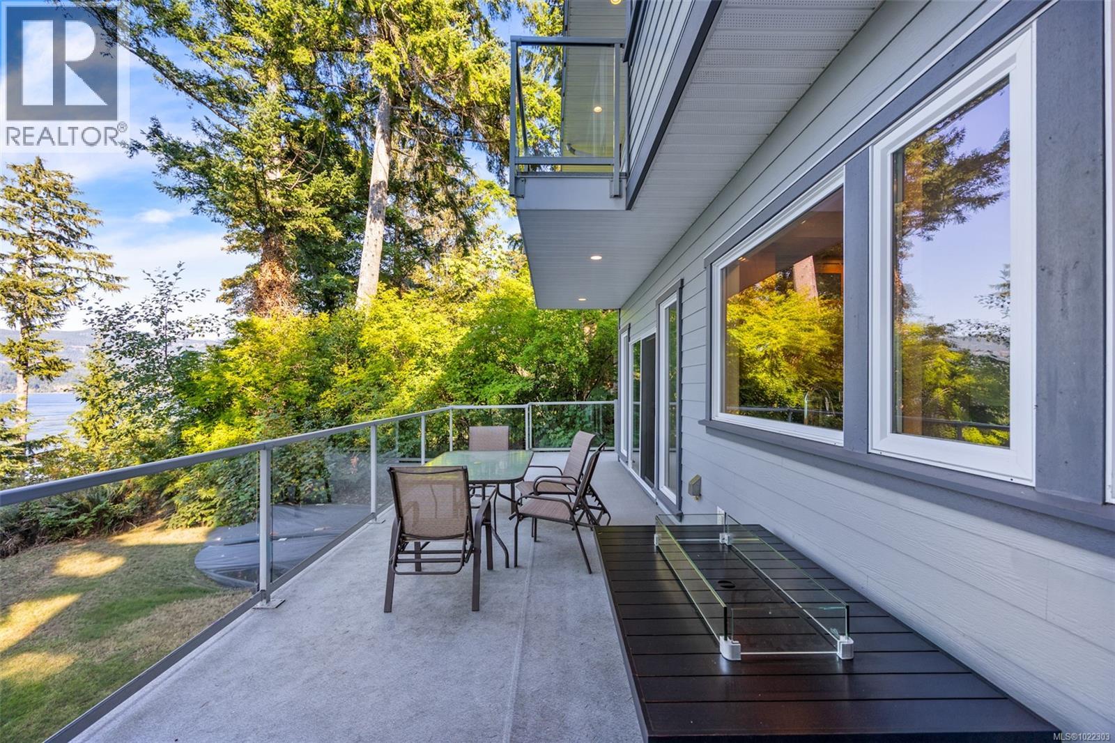 5898 Race Point Rd, Campbell River