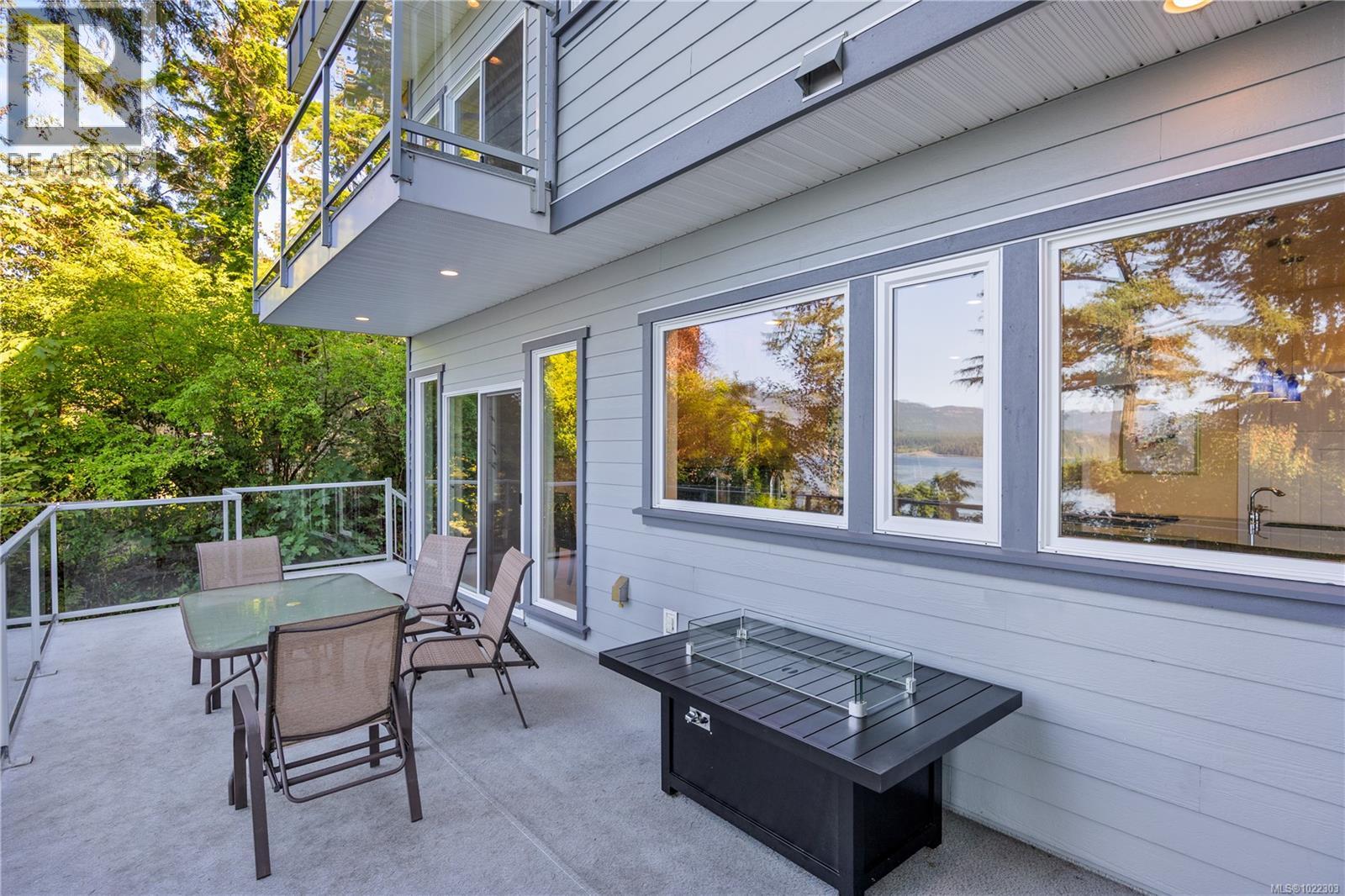 5898 Race Point Rd, Campbell River