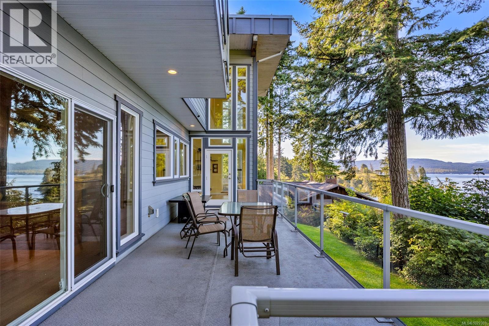 5898 Race Point Rd, Campbell River