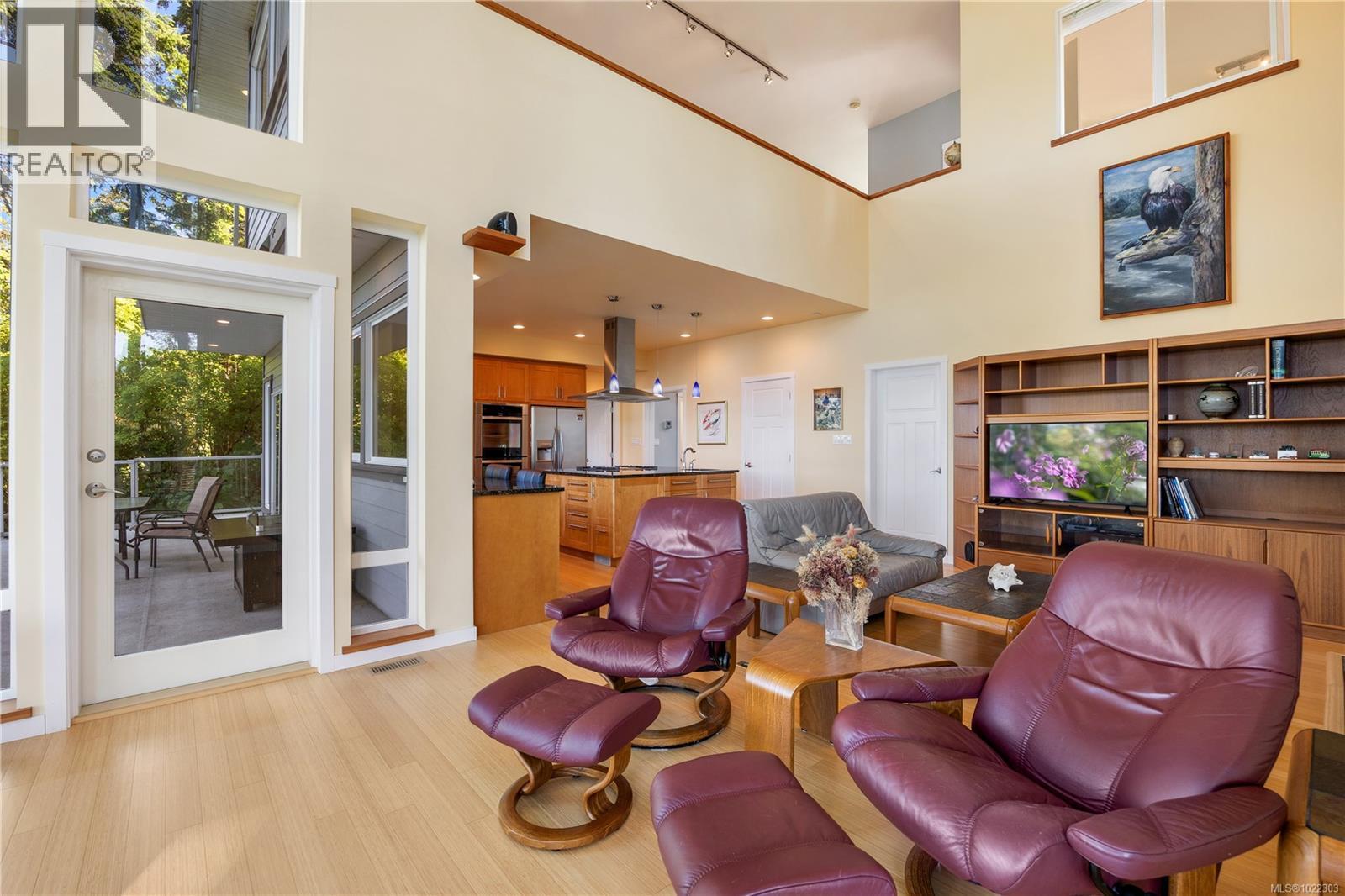 5898 Race Point Rd, Campbell River