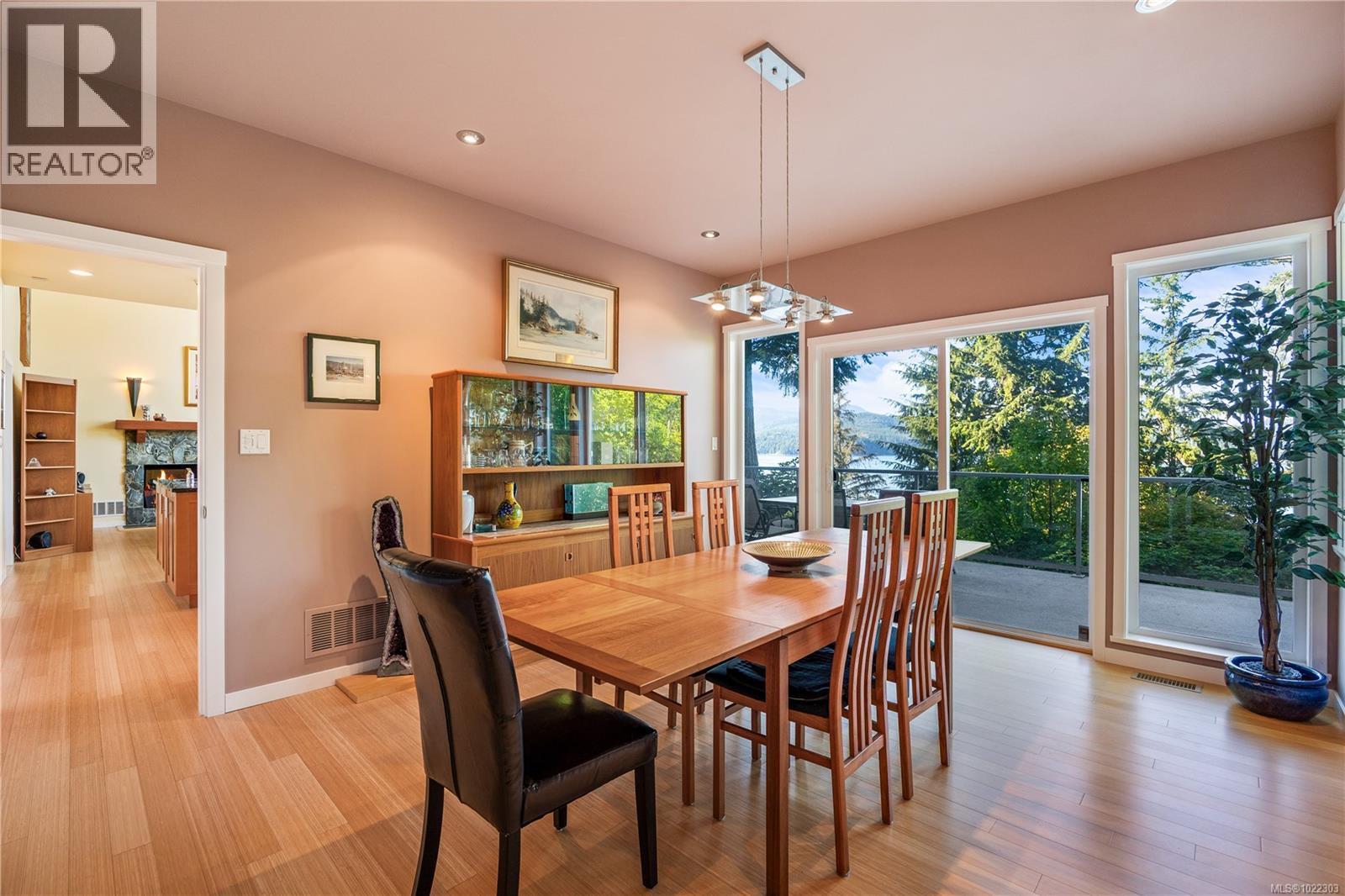 5898 Race Point Rd, Campbell River