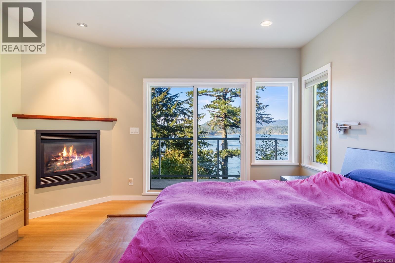 5898 Race Point Rd, Campbell River