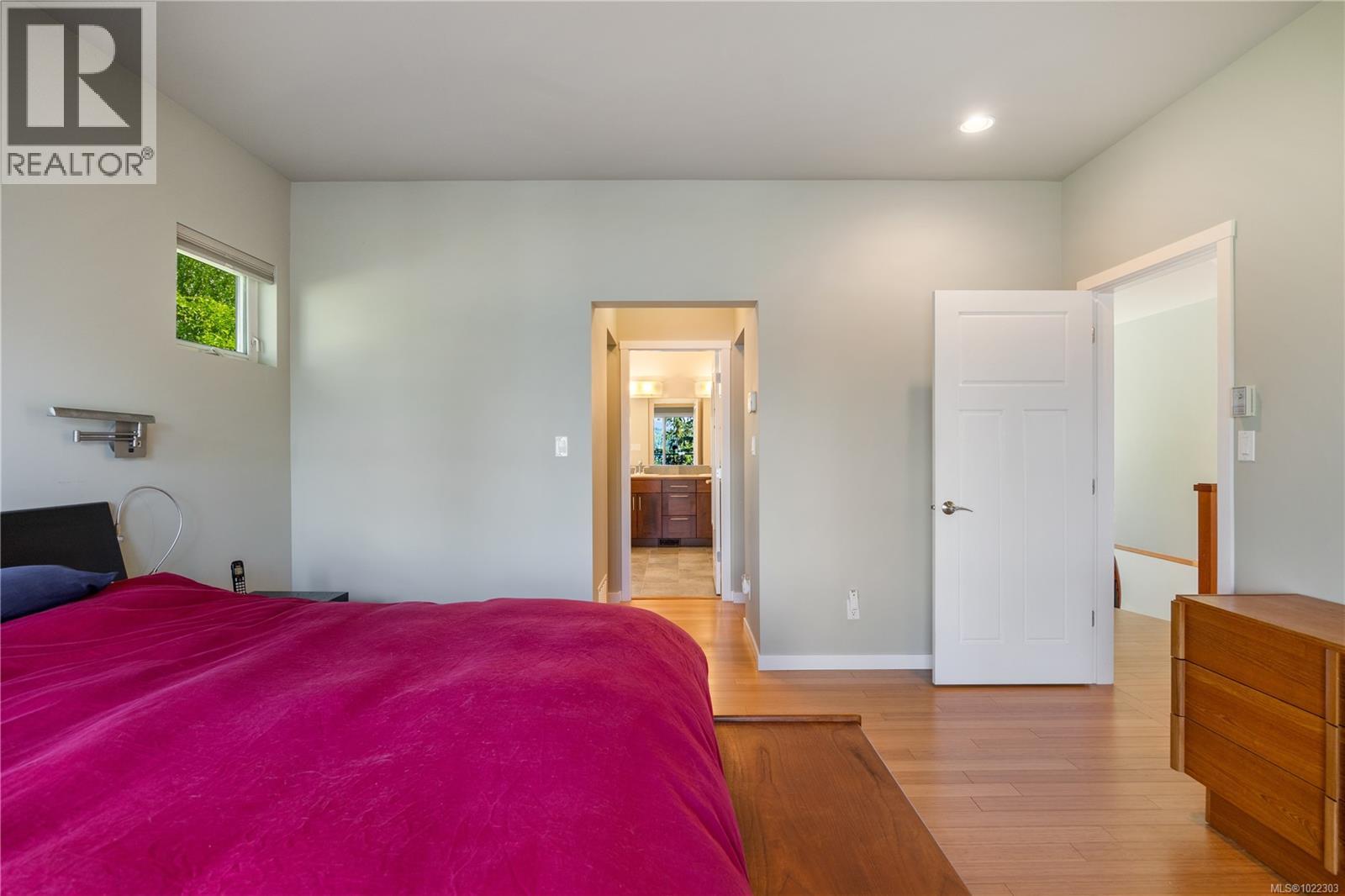 5898 Race Point Rd, Campbell River