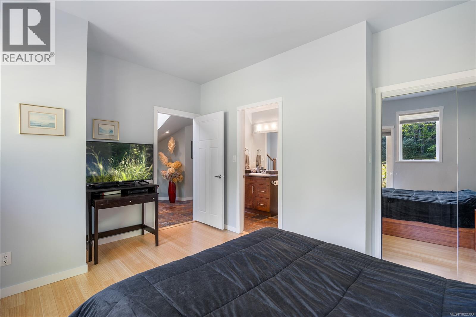 5898 Race Point Rd, Campbell River