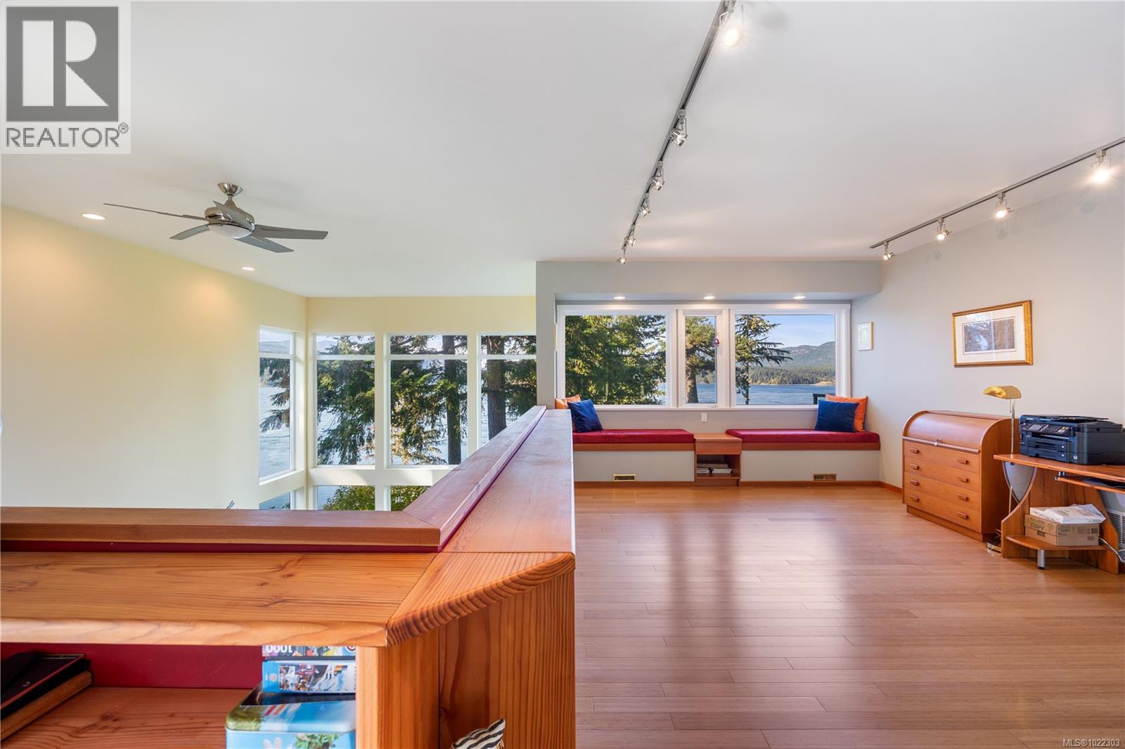 5898 Race Point Rd, Campbell River