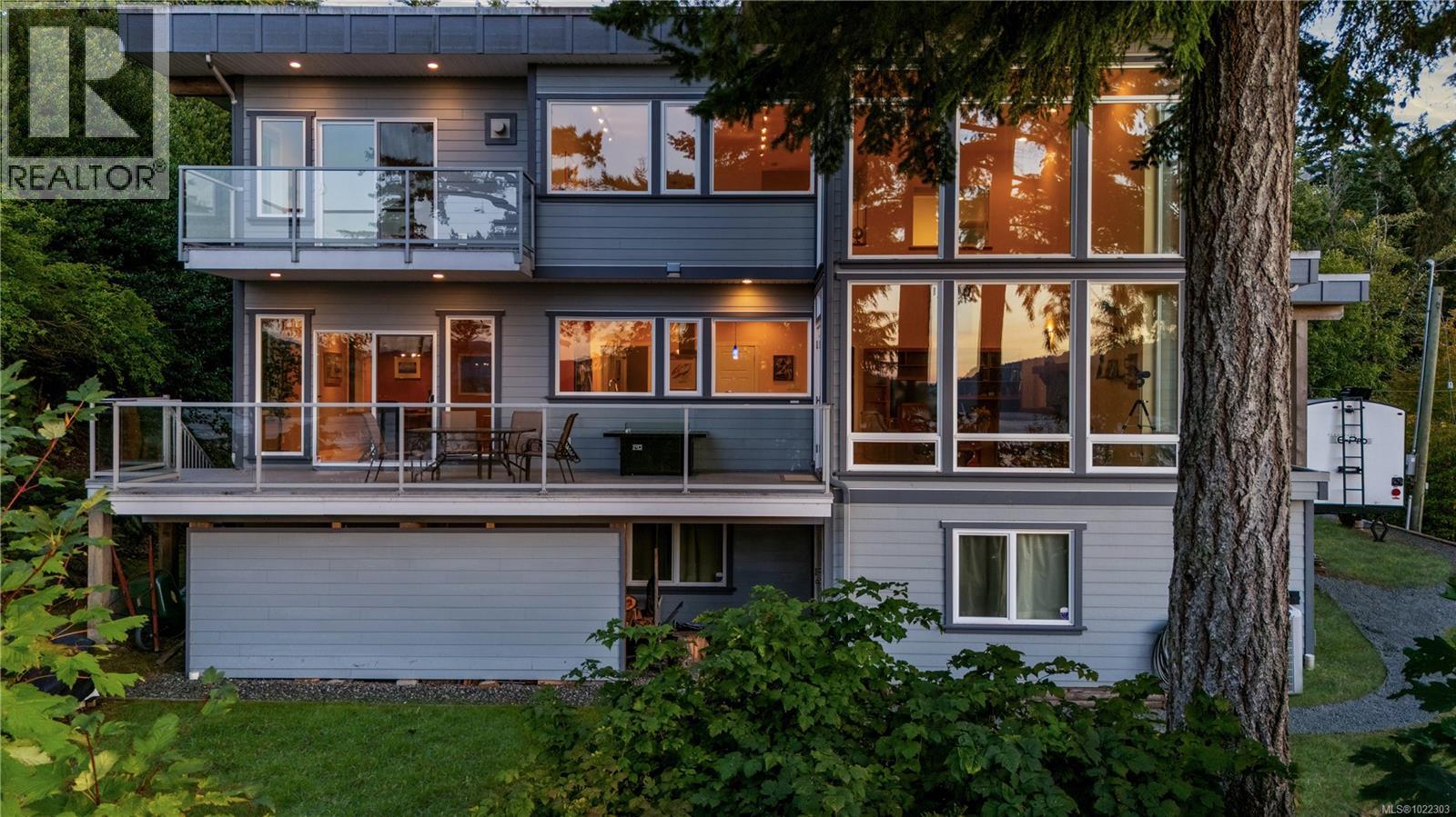 5898 Race Point Rd, Campbell River