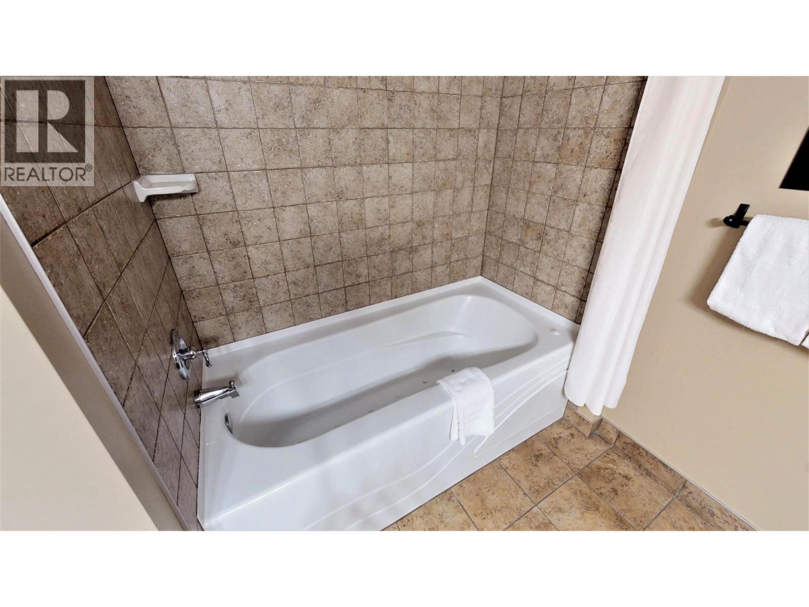 415 Q 400 BIGHORN Boulevard, Radium Hot Springs