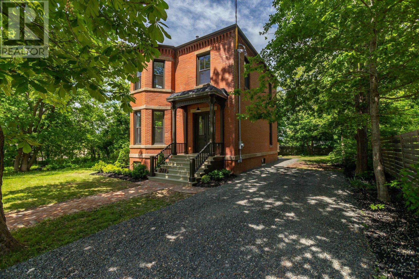 Property 2 of 29 of 780 St. George Street