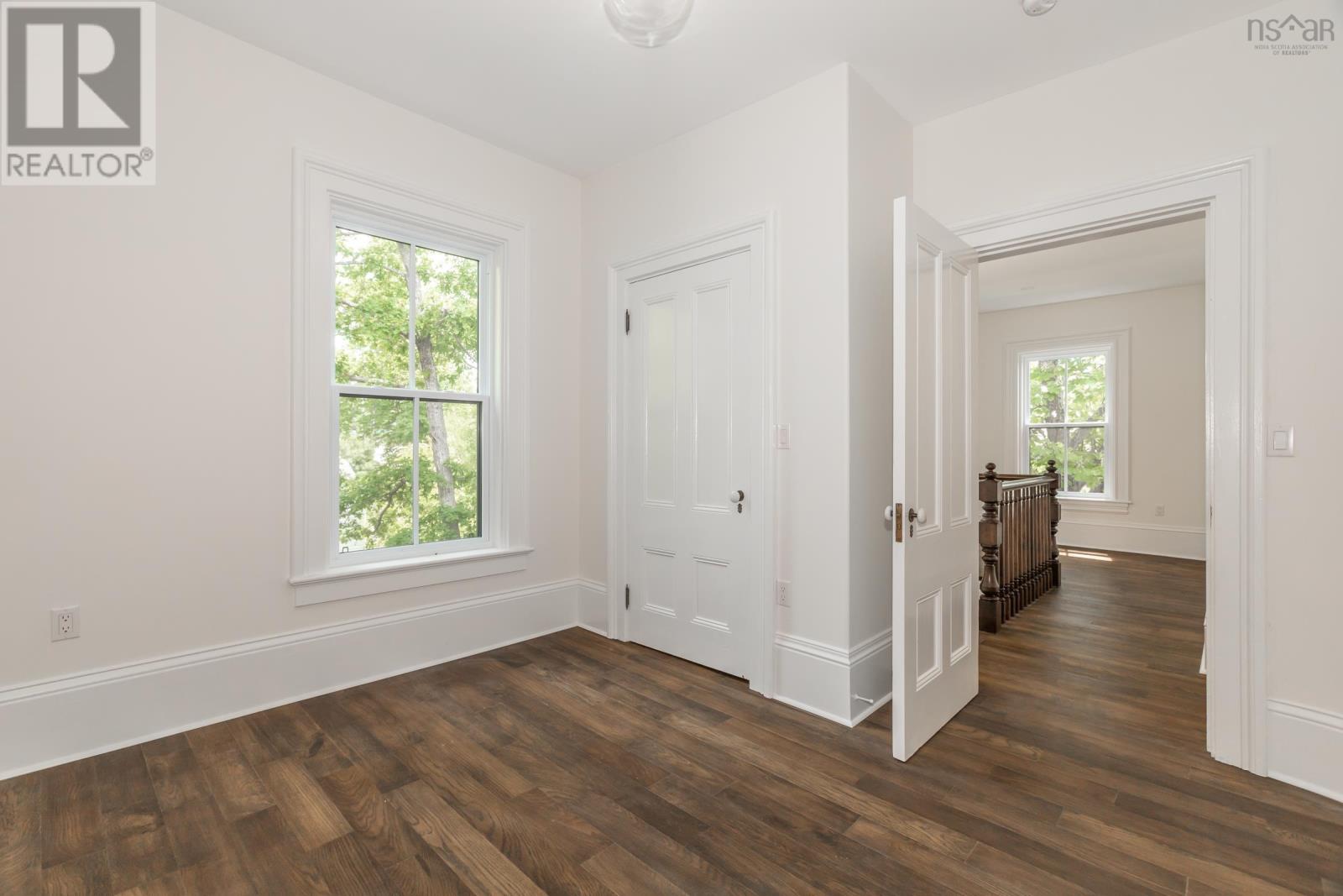 Property 23 of 29 of 780 St. George Street