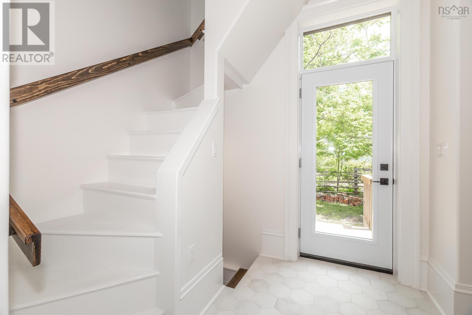 Property 18 of 29 of 780 St. George Street