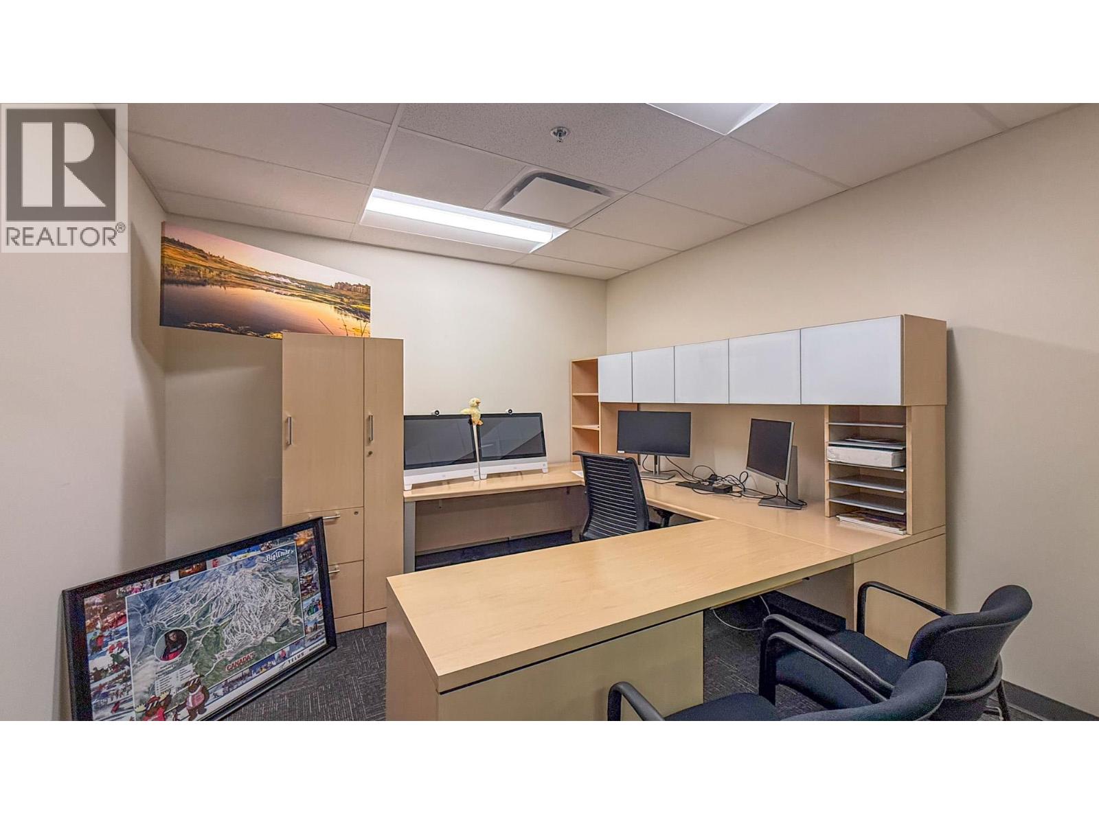 100 1090 Manhattan Drive, Kelowna