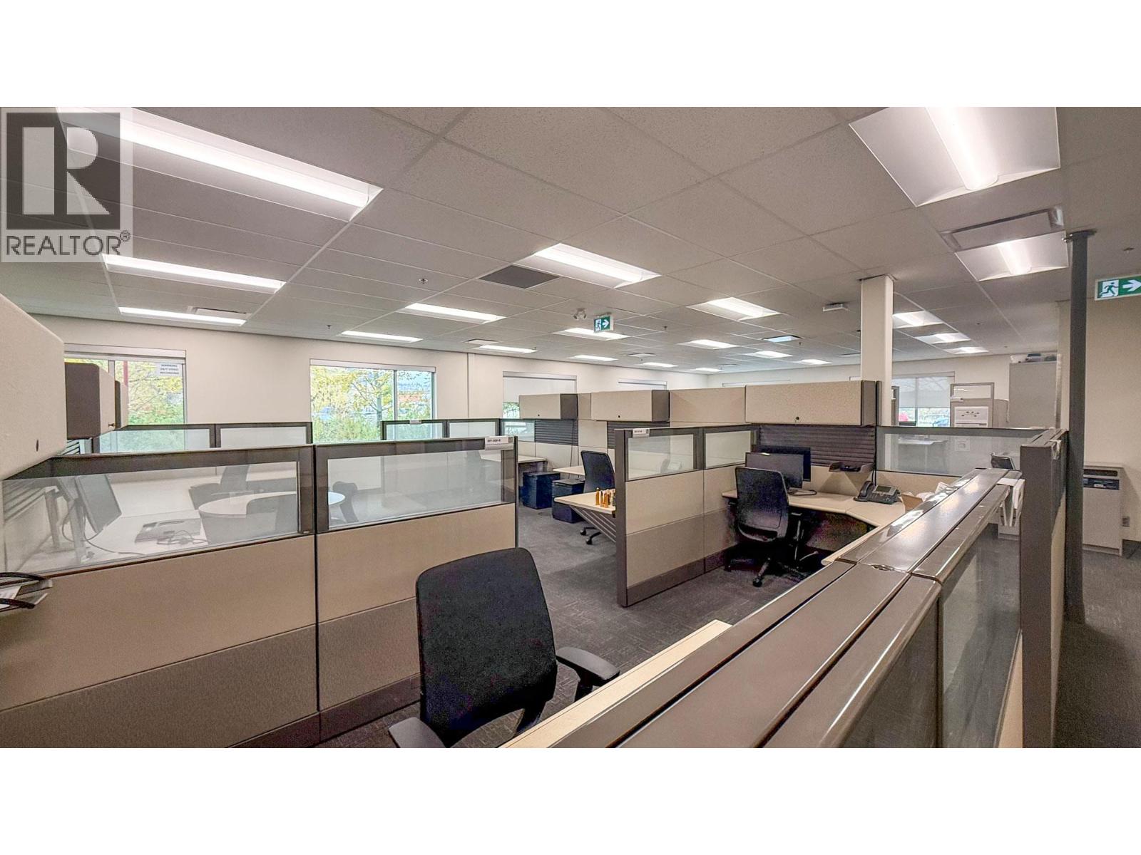 100 1090 Manhattan Drive, Kelowna