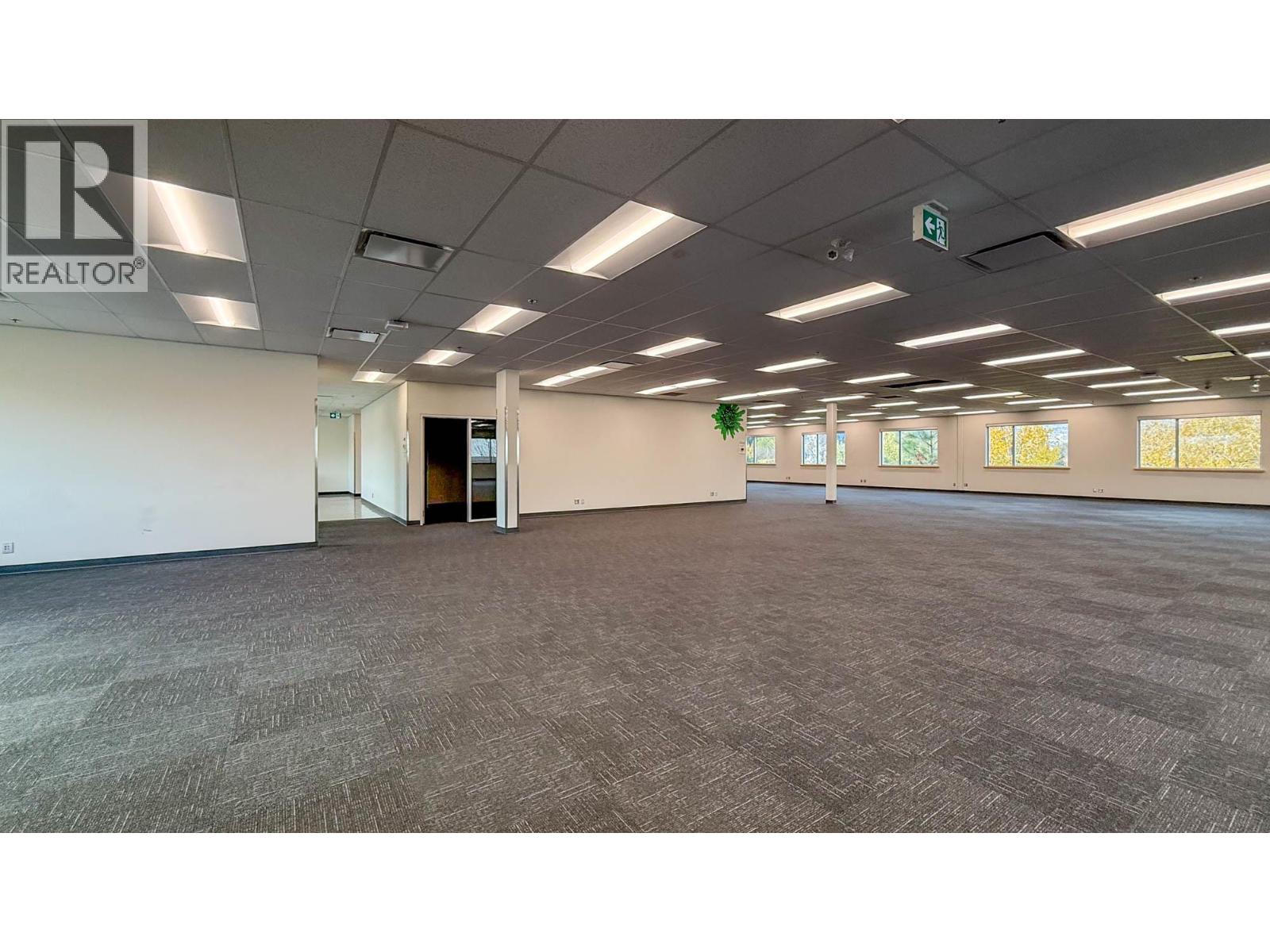 100 1090 Manhattan Drive, Kelowna