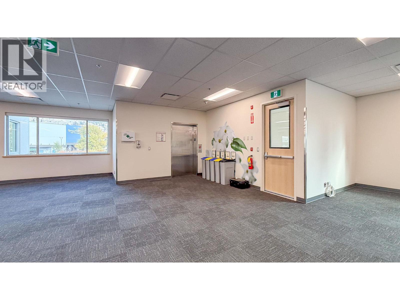 100 1090 Manhattan Drive, Kelowna