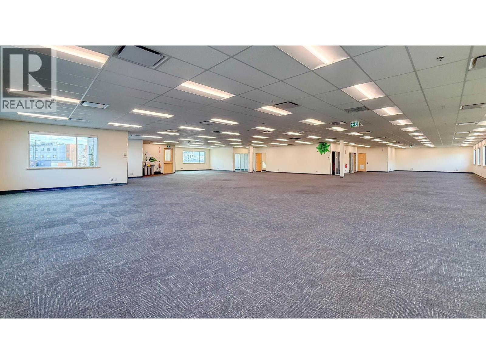 100 1090 Manhattan Drive, Kelowna