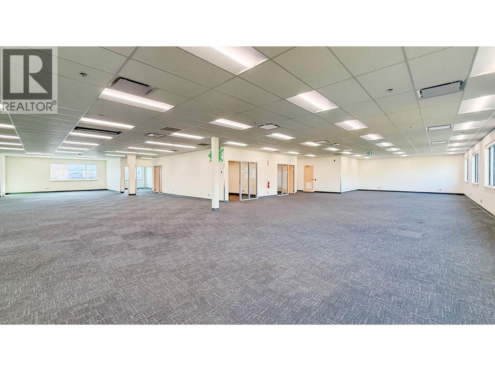 100 1090 Manhattan Drive, Kelowna