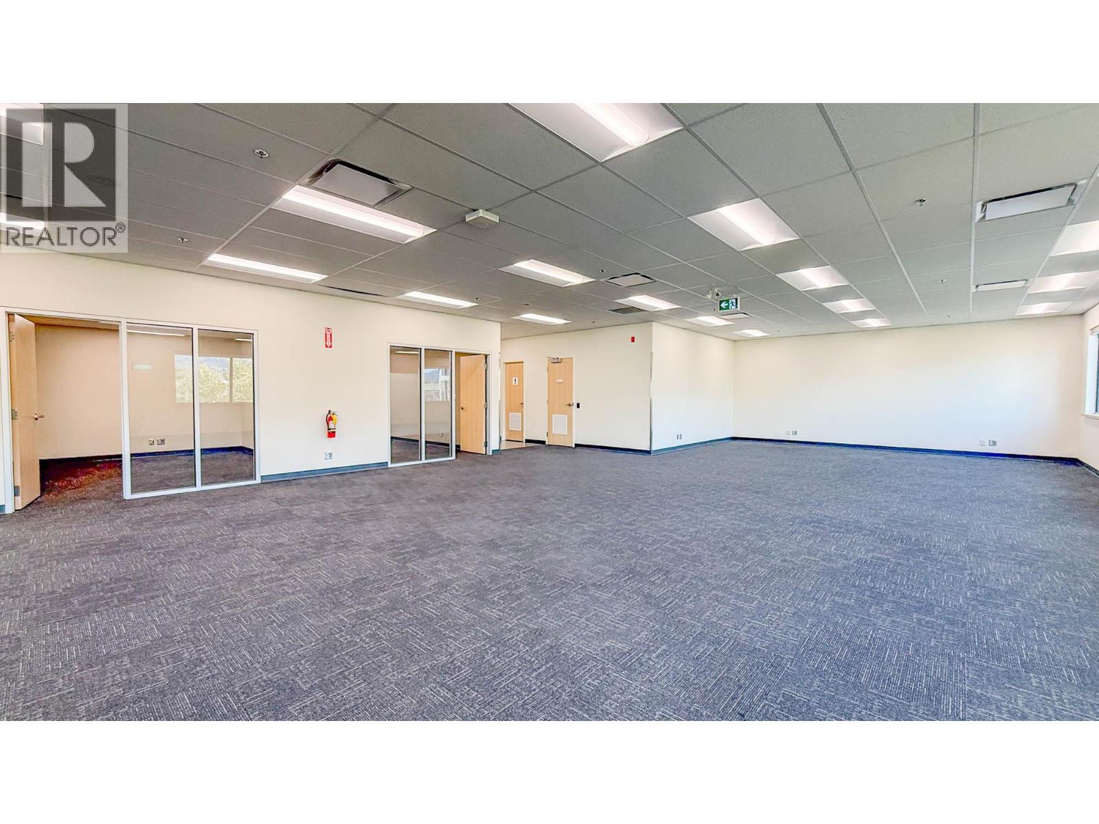 100 1090 Manhattan Drive, Kelowna