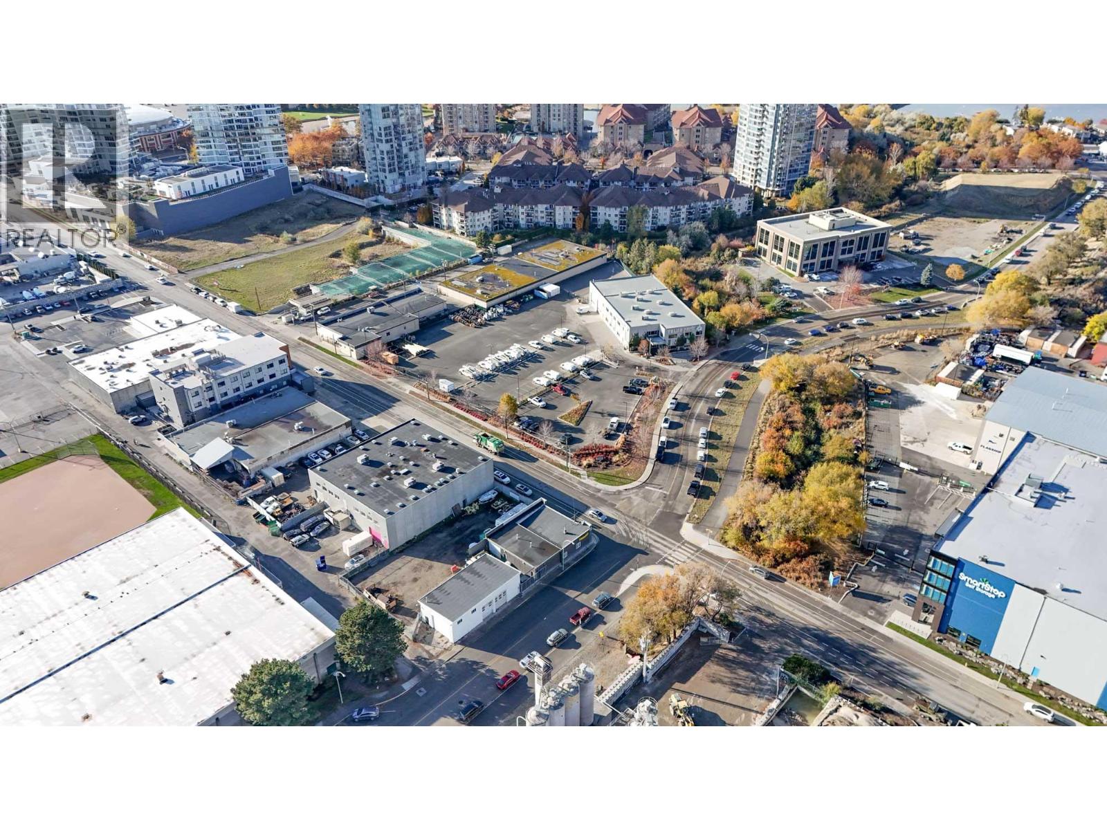 100 1090 Manhattan Drive, Kelowna