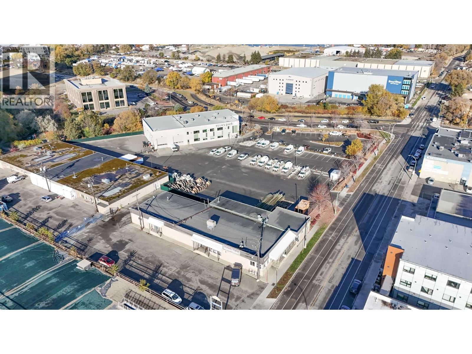 100 1090 Manhattan Drive, Kelowna