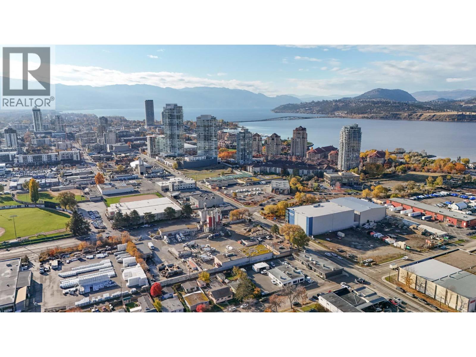 100 1090 Manhattan Drive, Kelowna