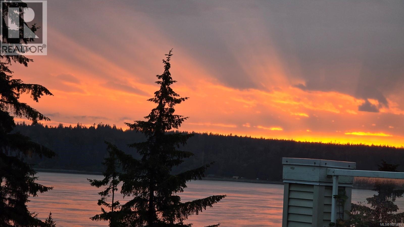 318 350 Island Hwy S, Campbell River