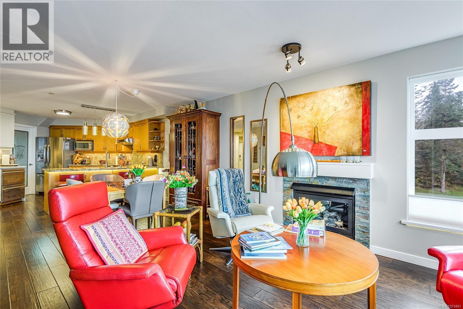 318 350 Island Hwy S, Campbell River