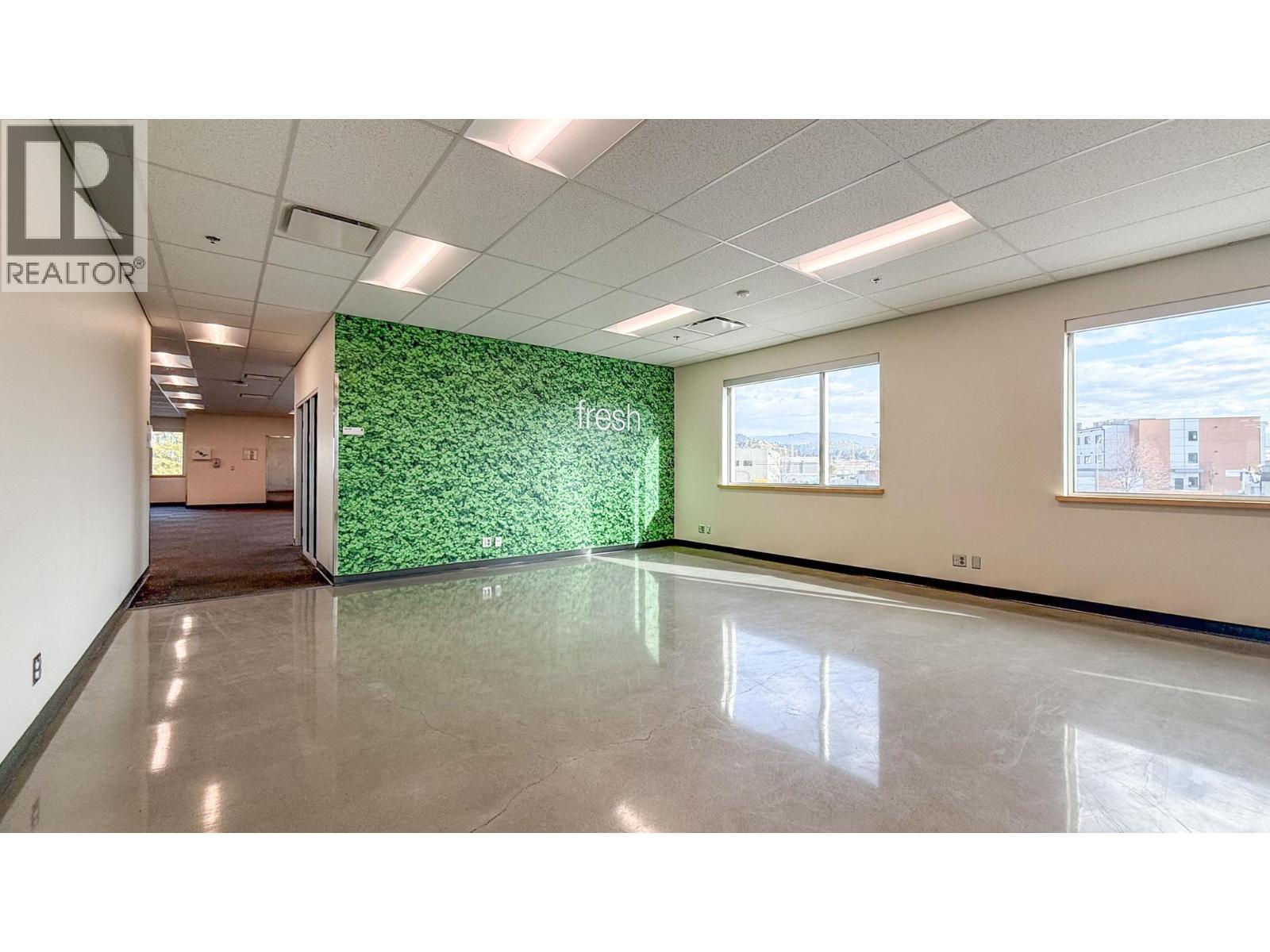 200 1090 Manhattan Drive, Kelowna