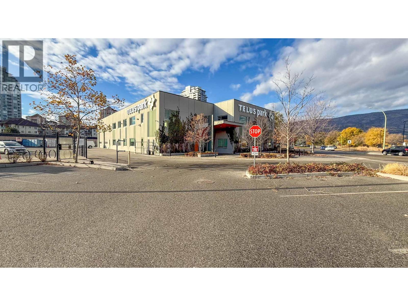 200 1090 Manhattan Drive, Kelowna