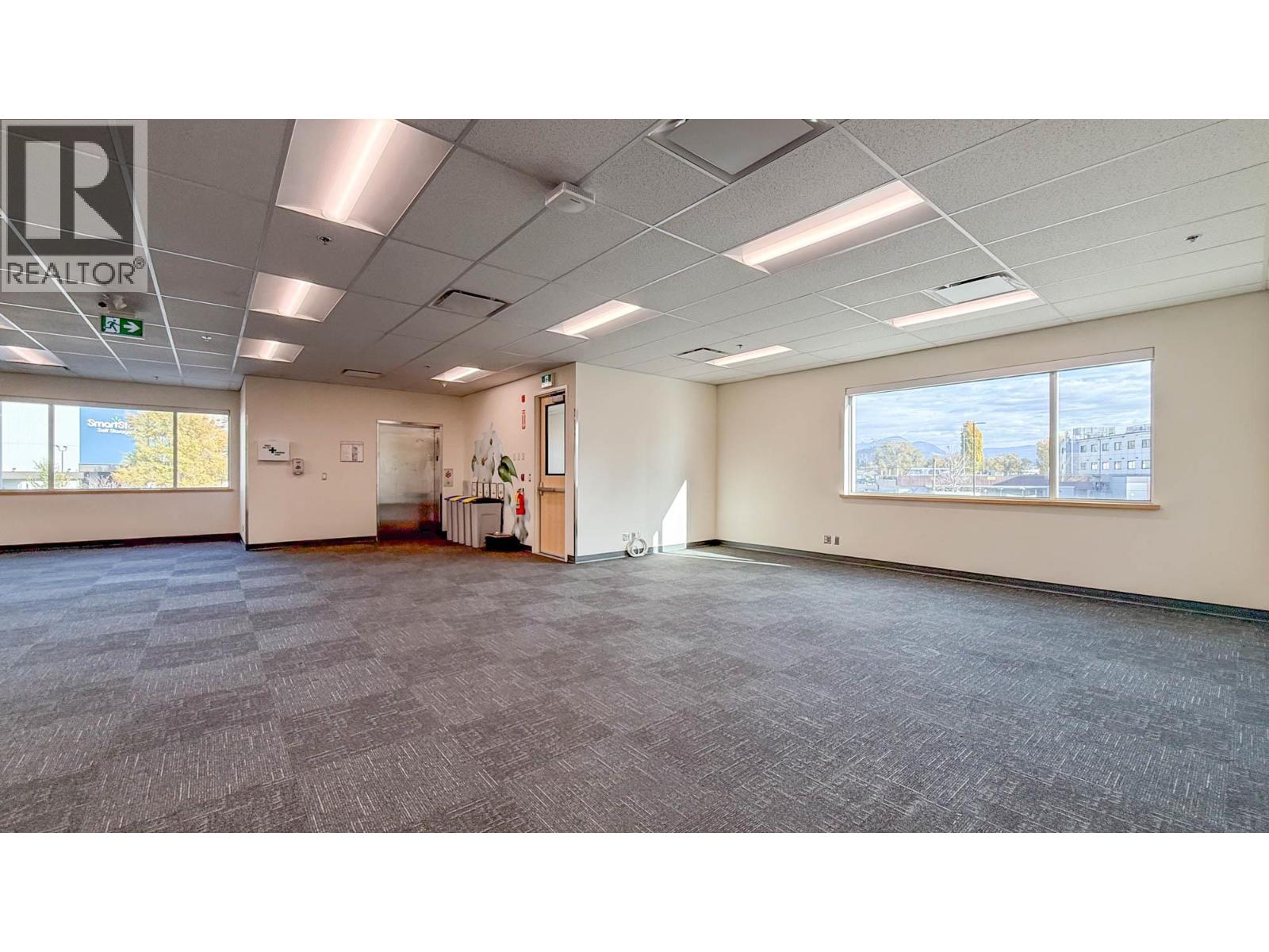 200 1090 Manhattan Drive, Kelowna