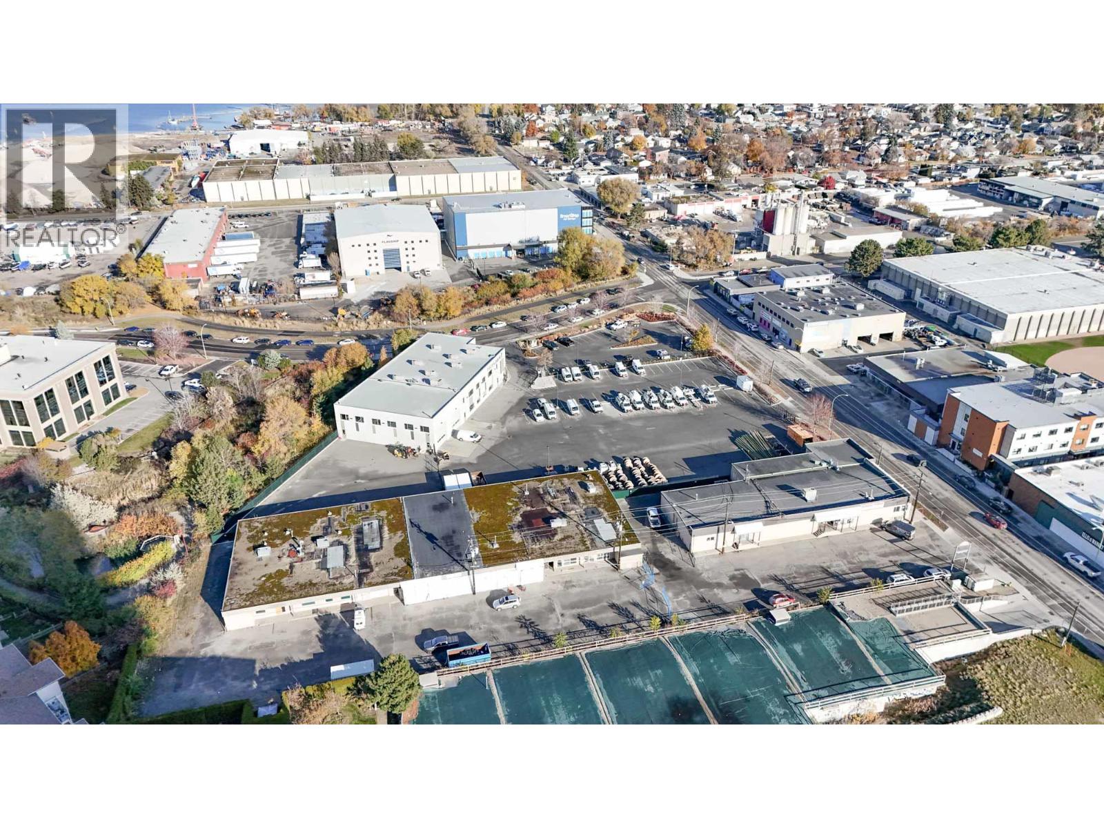 200 1090 Manhattan Drive, Kelowna