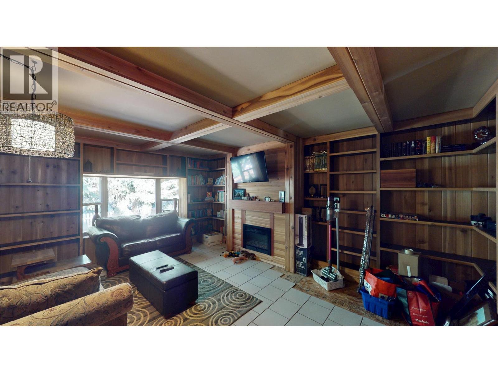 6228 Tamarack Road, Wasa