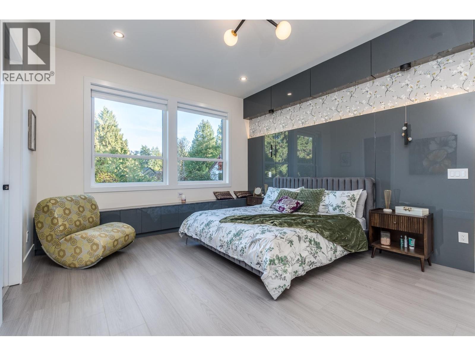 5845 WHITCOMB PLACE — photo 30