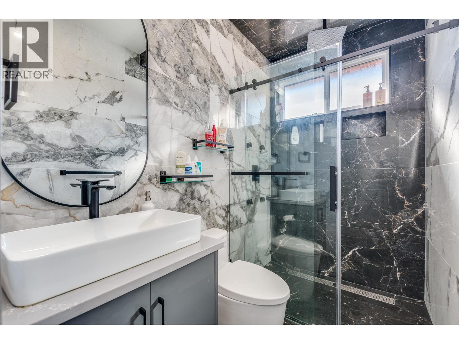 5845 WHITCOMB PLACE — photo 34