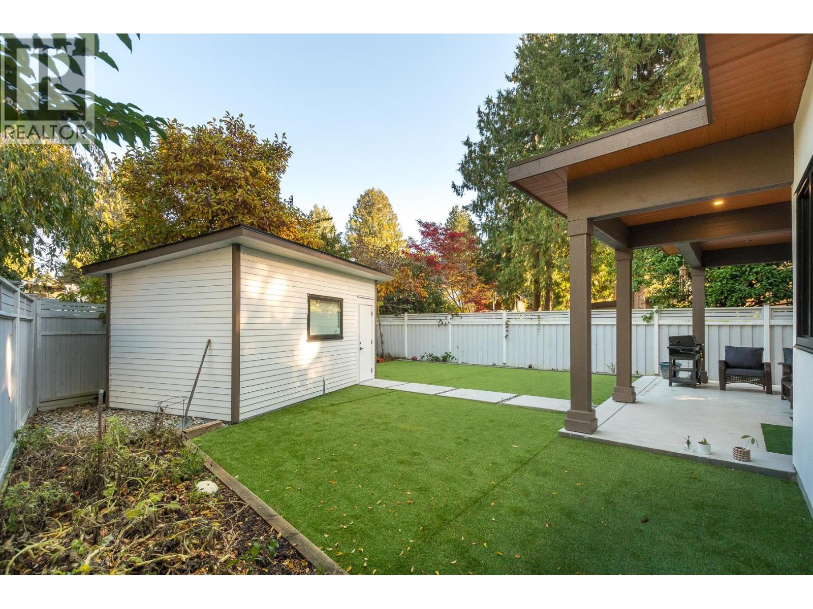 5845 WHITCOMB PLACE — photo 35