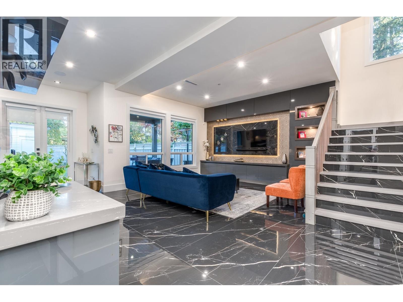 5845 WHITCOMB PLACE — photo 13