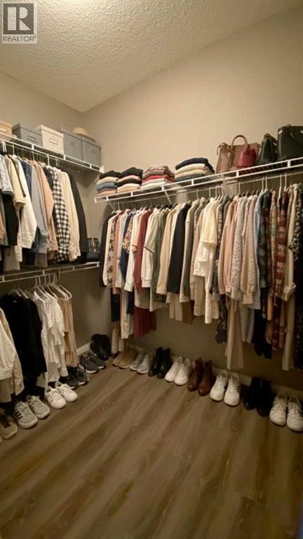 Single Family House for Sale in  Sierra Morena Landing SW Signal Hill Calgary 