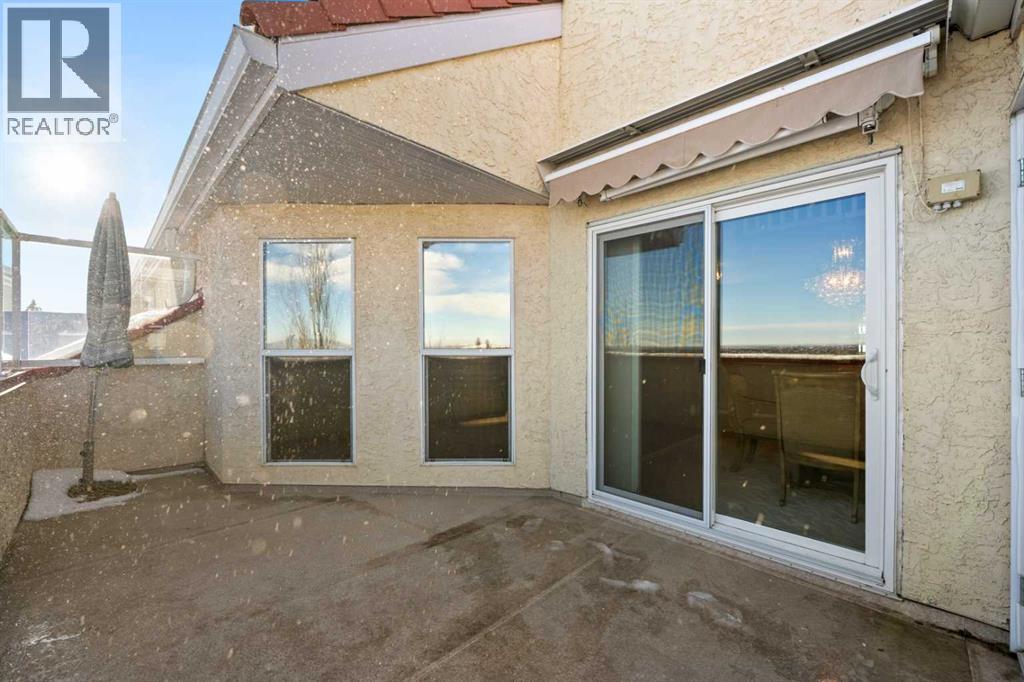 Single Family House Multi-level for Sale in   Simcoe Boulevard SW Signal Hill Calgary 