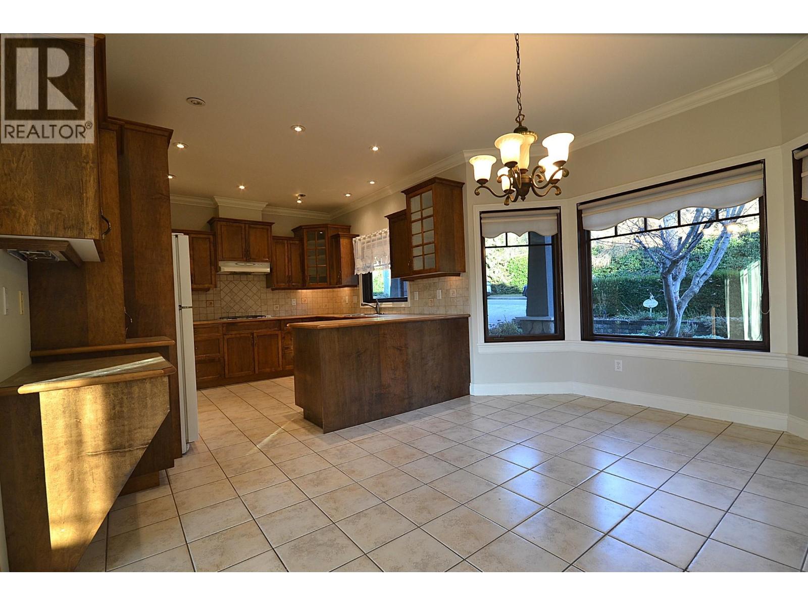 610 ROBINSON STREET, Coquitlam