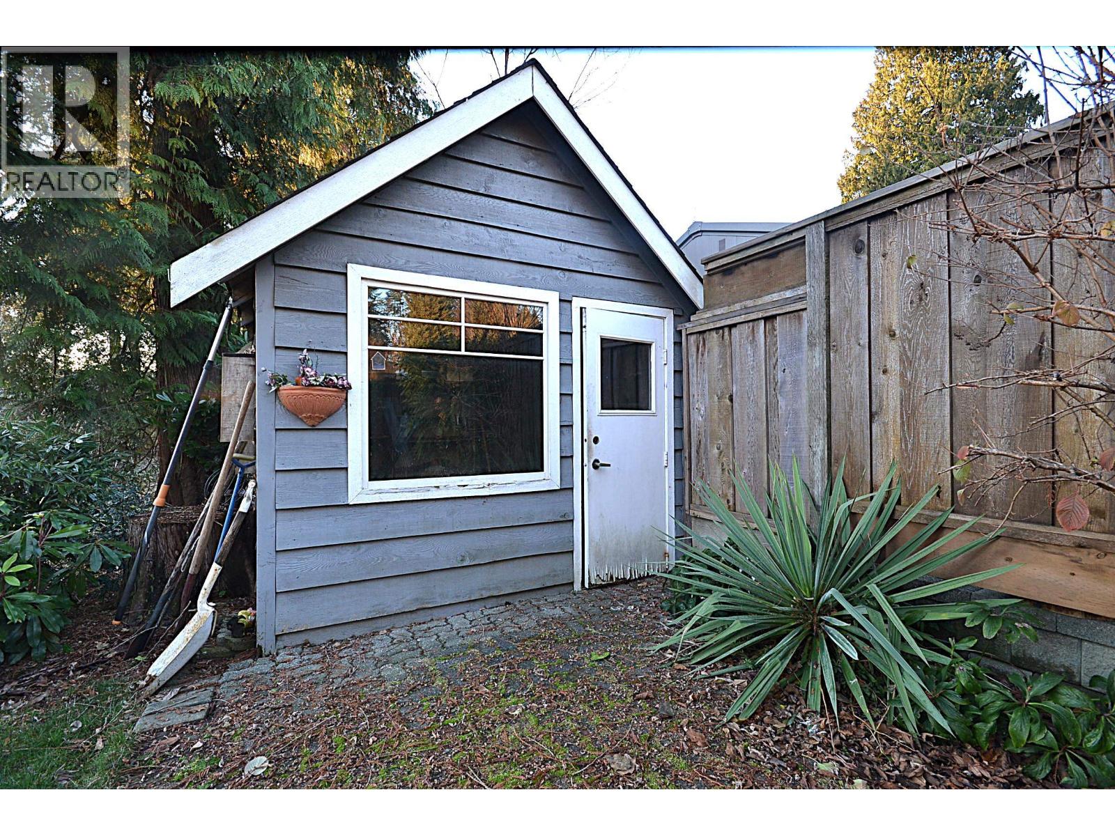 610 ROBINSON STREET, Coquitlam