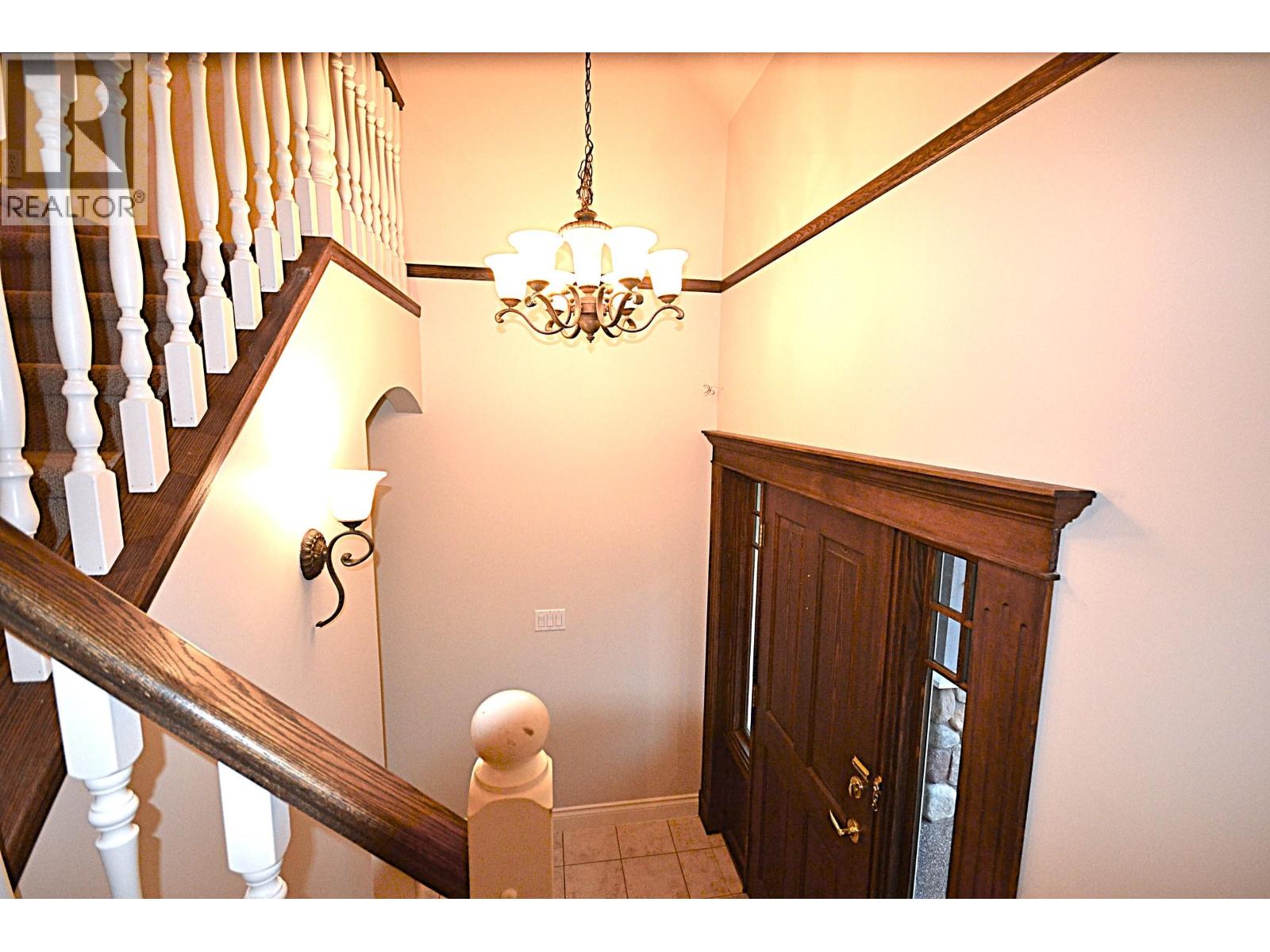 610 ROBINSON STREET, Coquitlam