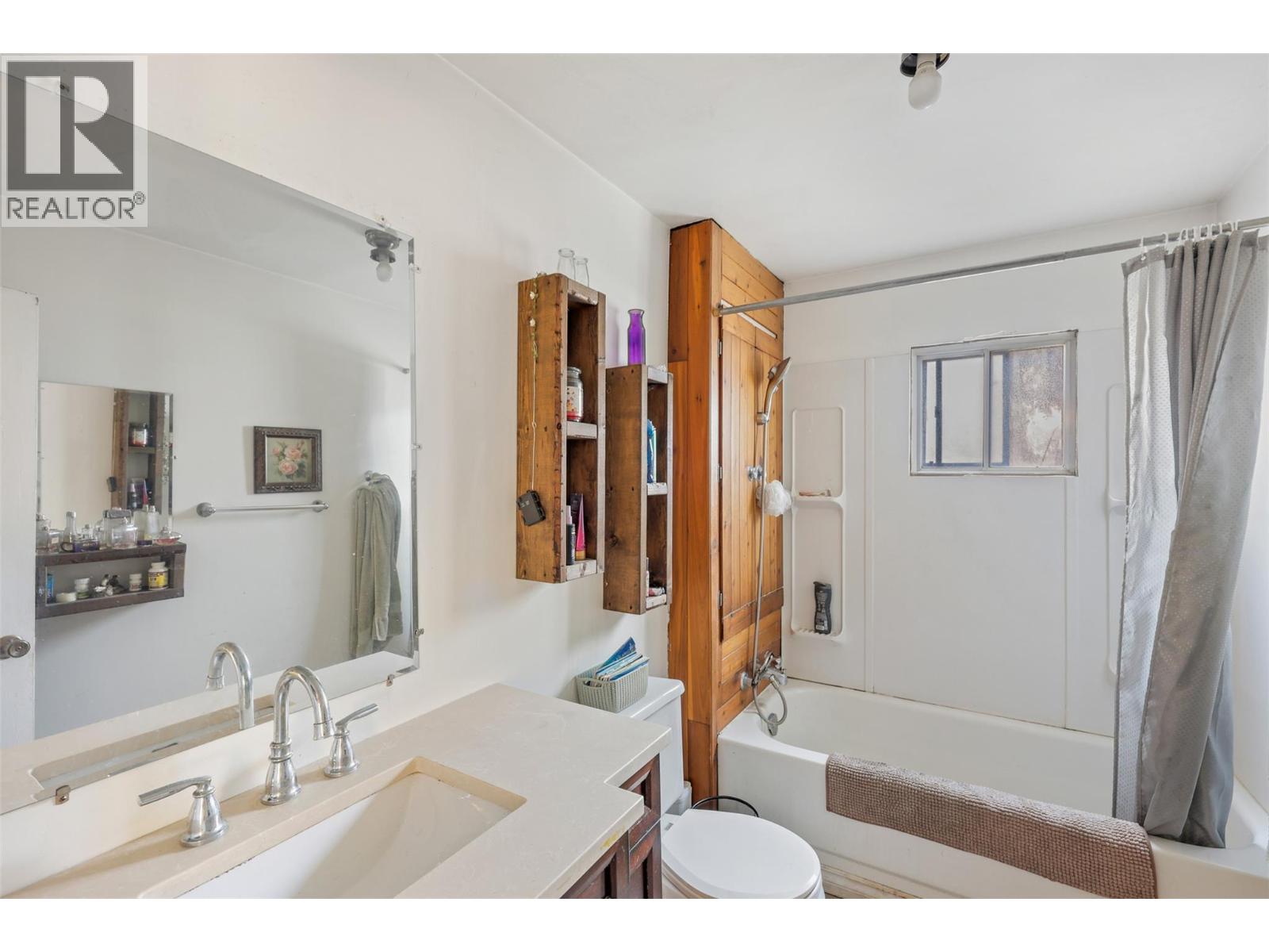  1012 Addison Road, Tappen