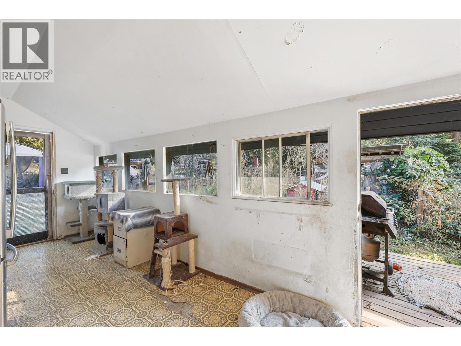  1012 Addison Road, Tappen