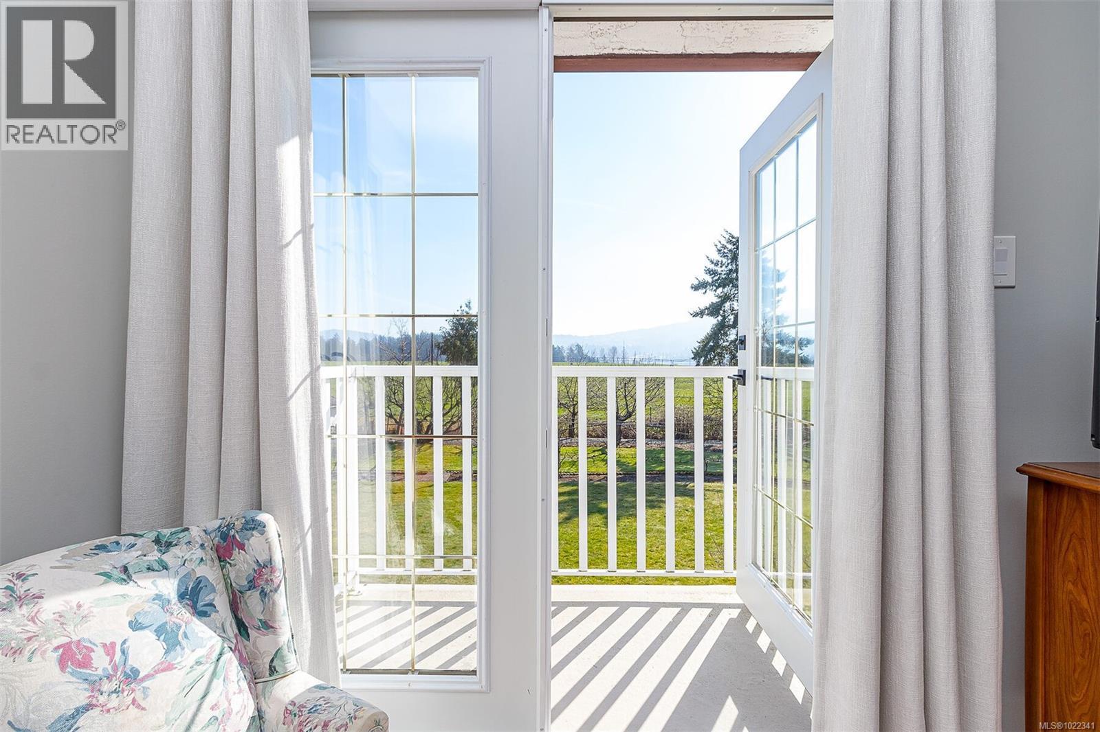 6627 Lakes Rd, Duncan