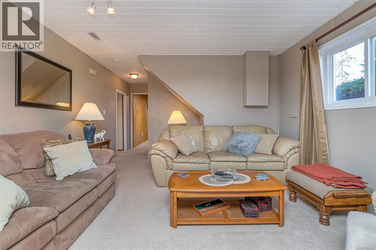 6627 Lakes Rd, Duncan