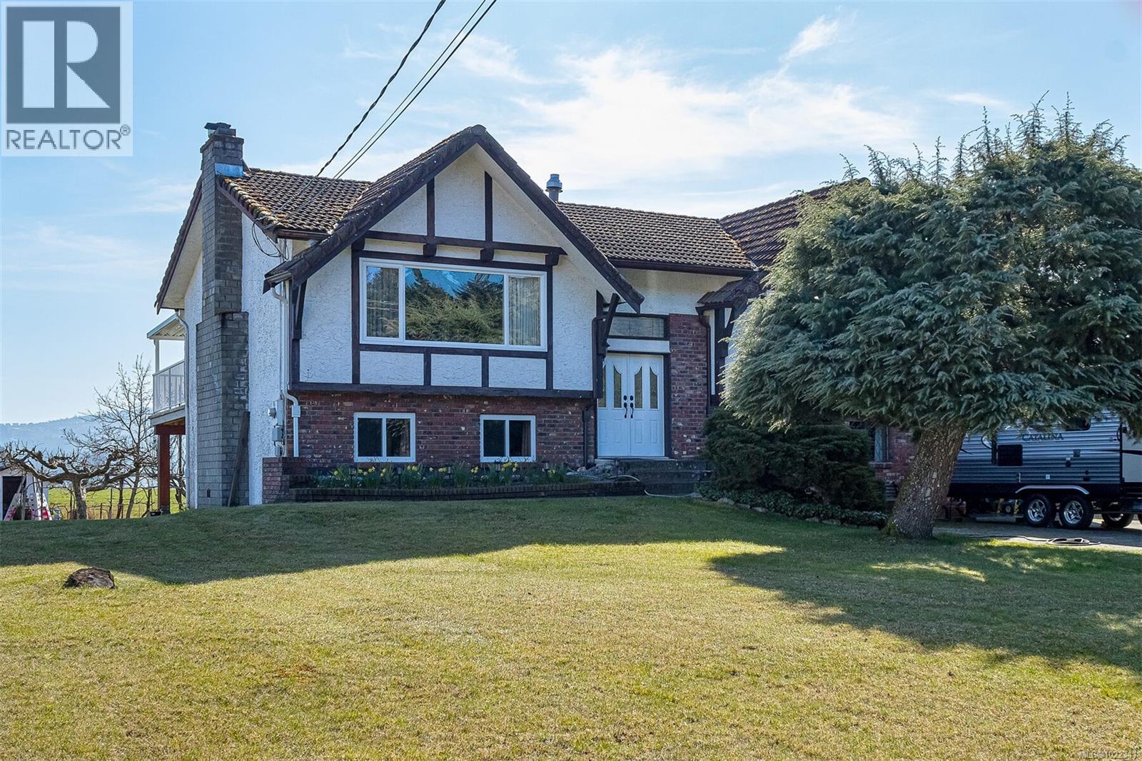 6627 Lakes Rd, Duncan