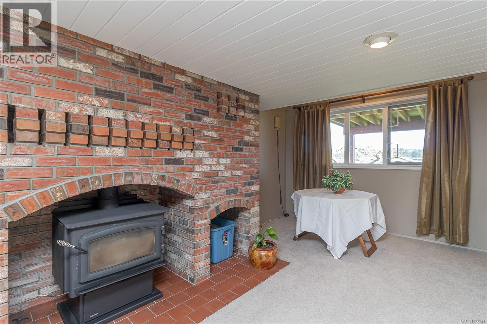 6627 Lakes Rd, Duncan